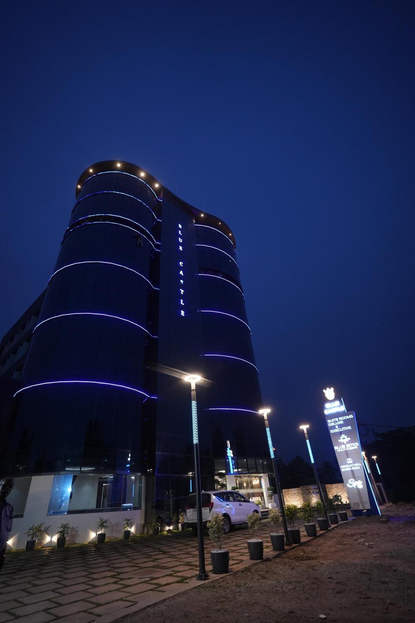 Blue Castle Ξενοδοχείο Thiruvananthapuram Εξωτερικό φωτογραφία